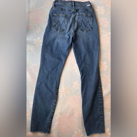 Mother Women's Jean The Stash Swooner in Dark Blue. EUC *SAMPLE* - Picture 10 of 12